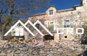 Old stone house with stunning sea view for sale in Murvica, Brac (1)