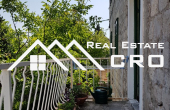 Stone house with garden and sea view for sale, Brac Island, Bol  (2)