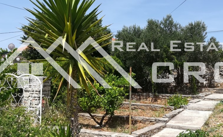 House on extraordinary location in Milna, Brac island, for sale (1)