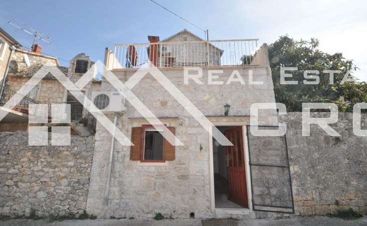 Stone house in block, for sale, Brac