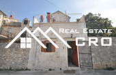 Stone house in block, for sale, Brac  (12)