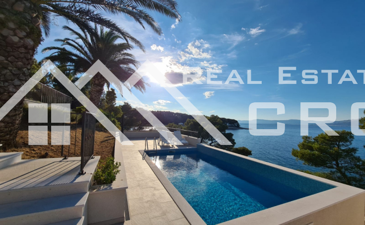 Newly built villa in the first row to the sea for sale, Brac island (2)