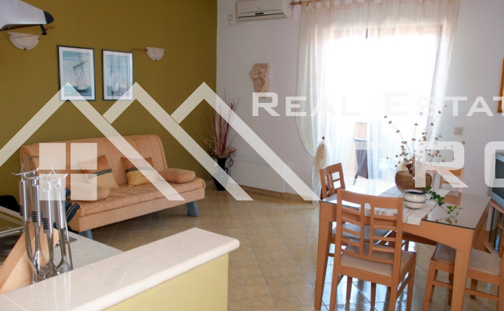 Apartment house with a beautiful sea view for sale, Brac Island (3)