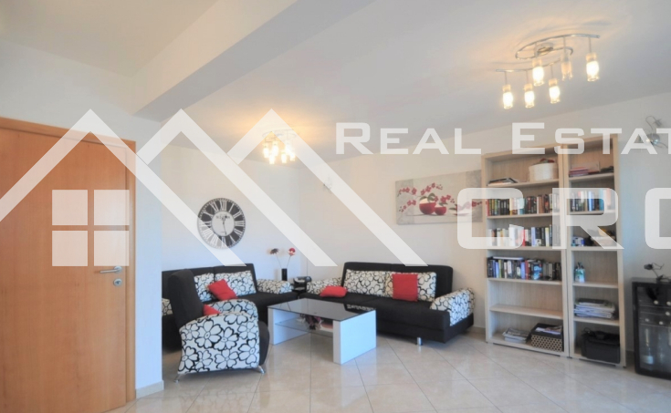 Apartment on the Ciovo Island with a beautiful sea view, for sale (2)