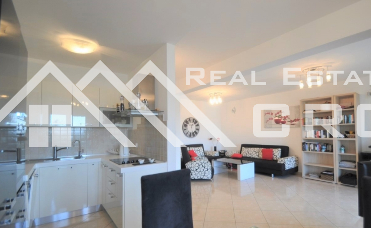 Apartment on the Ciovo Island with a beautiful sea view, for sale (3)