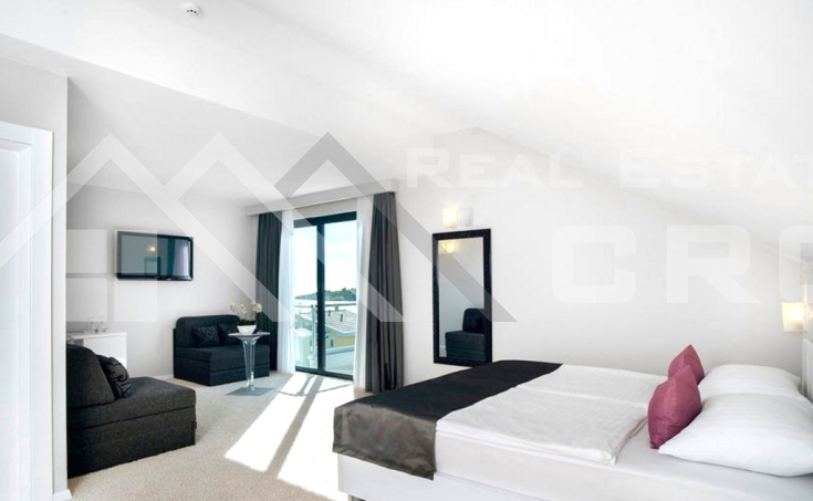 Luxury boutique hotel in the second row from the sea, near Rogoznica, for sale (2)