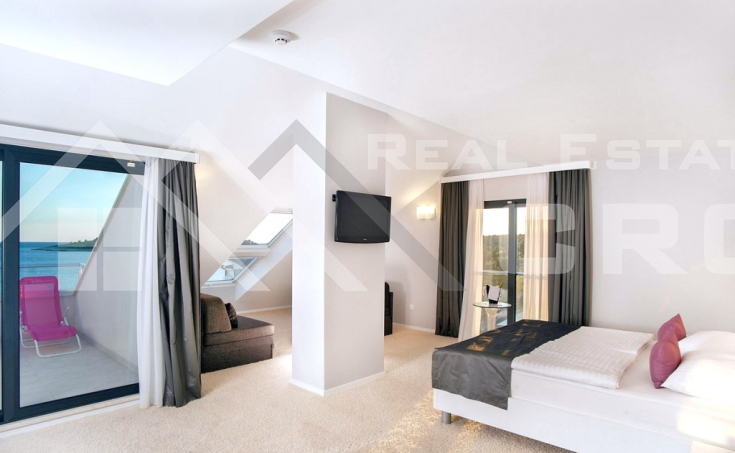 Luxury boutique hotel in the second row from the sea, near Rogoznica, for sale (3)