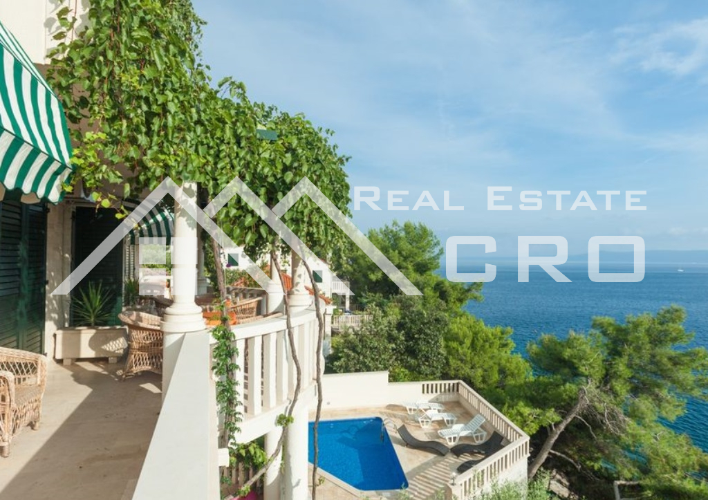 Brac properties Villa in the first row to the sea for sale, Brac