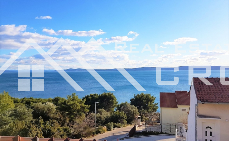 Furnished semi-detached house with a beautiful sea view, near a lovely beach, for sale (5)