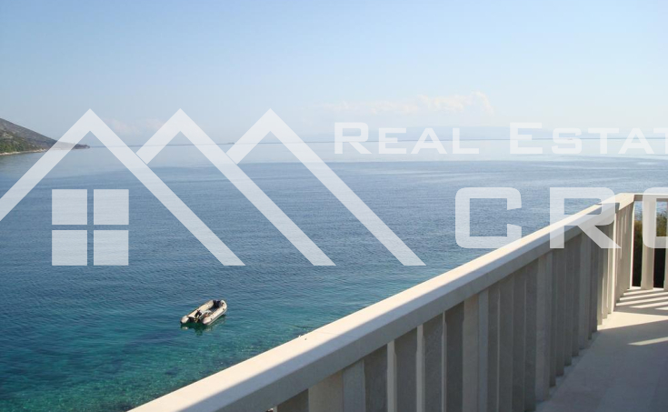 Apartment villa in the first row to the sea for sale, Ciovo Island (4)