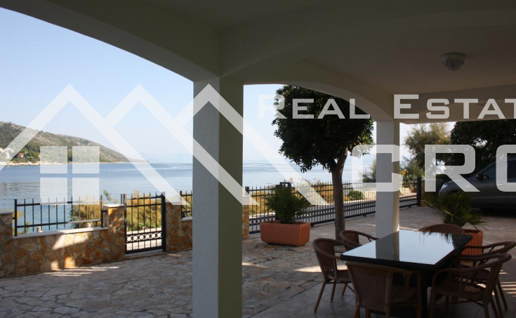 Apartment villa in the first row to the sea for sale, Ciovo Island (5)