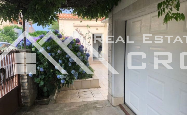 Family house with sea view on Ciovo Island, for sale (2)