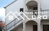 Residential house in Okrug Gornji for sale (4)