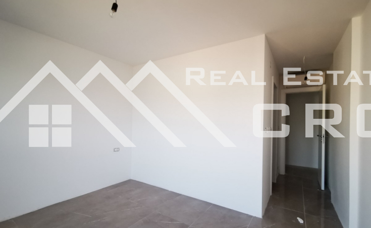 Penthouse in the first row to the sea for sale, Ciovo Island (12)