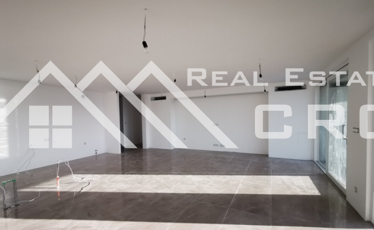 Penthouse in the first row to the sea for sale, Ciovo Island (19)