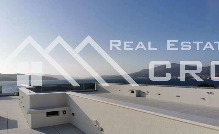 Penthouse in the first row to the sea for sale, Ciovo Island (23)