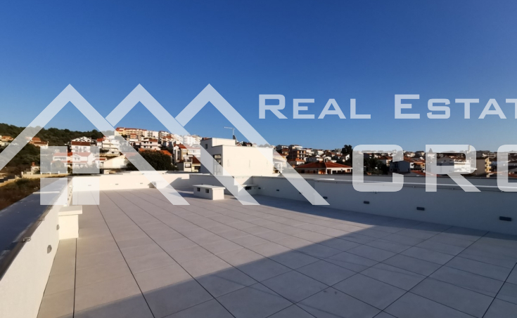 Penthouse in the first row to the sea for sale, Ciovo Island (27)