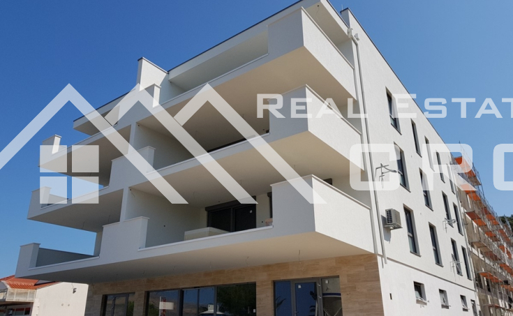 Penthouse in the first row to the sea for sale, Ciovo Island (29)