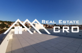 Penthouse in the first row to the sea for sale, Ciovo Island (27)