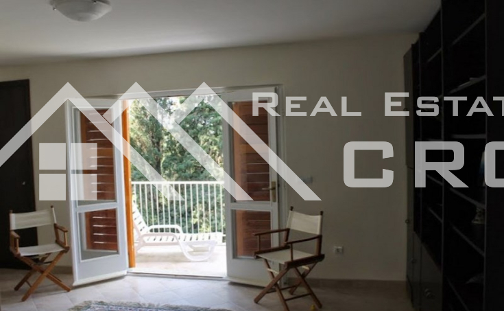 Seaview house for sale in nice location in Postira, Brac  (10)