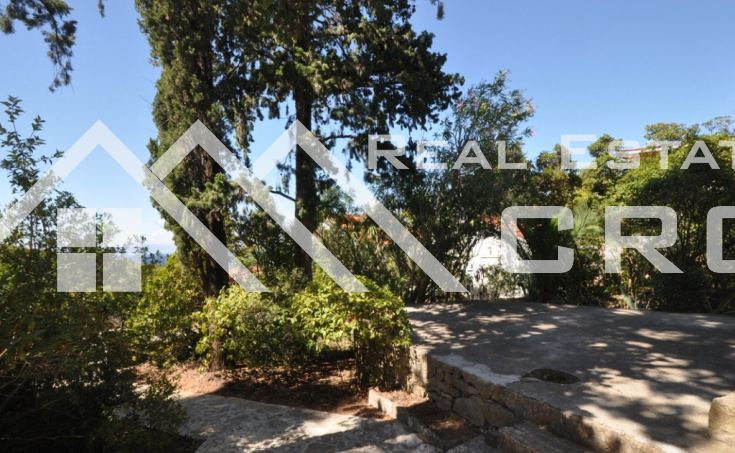 Seaview house for sale in nice location in Postira, Brac  (13)