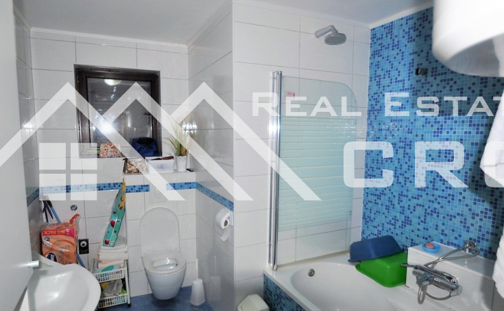 Fully furnished apartment house with a swimming pool, near the sea and a lovely beach, for sale (8)