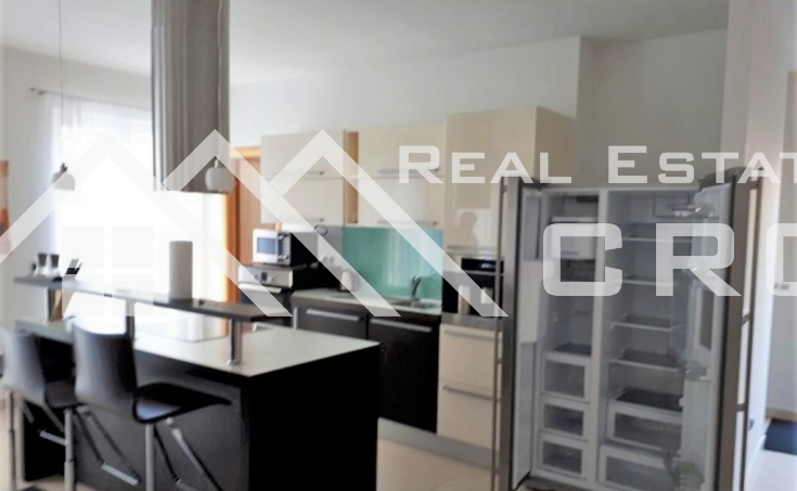 Villa with a roof terrace in a quiet location with a beautiful sea view, for sale (5)