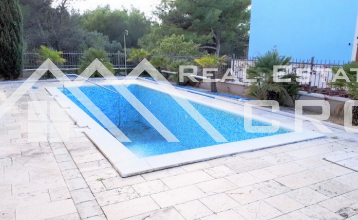 Villa with a roof terrace in a quiet location with a beautiful sea view, for sale (7)