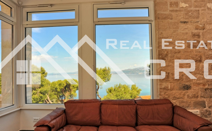Magnificent stone villa with swimming pool and sea view on Brac Island, for sale (15)
