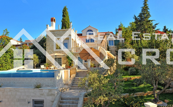 Magnificent stone villa with swimming pool and sea view on Brac Island, for sale (2)