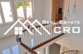 Magnificent stone villa with swimming pool and sea view on Brac Island, for sale (17)