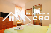 Magnificent stone villa with swimming pool and sea view on Brac Island, for sale (23)