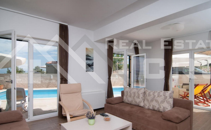 Beautiful villa in a quiet location with a lovely sea view, for sale (1)