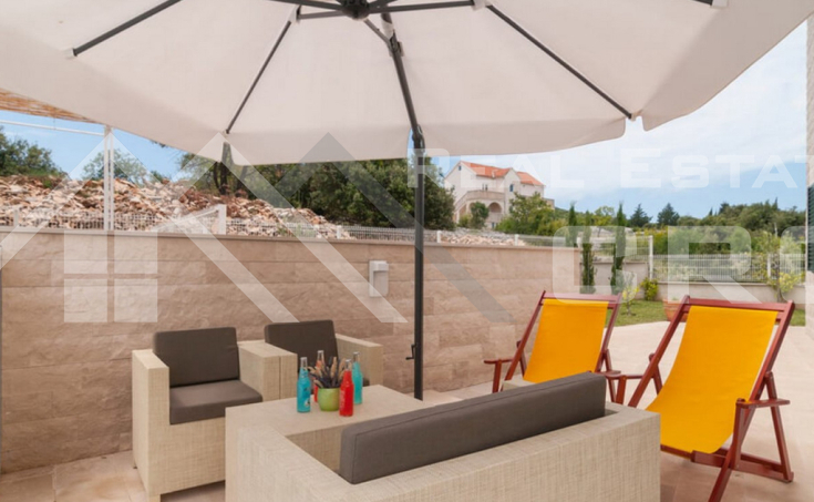 Beautiful villa in a quiet location with a lovely sea view, for sale (4)