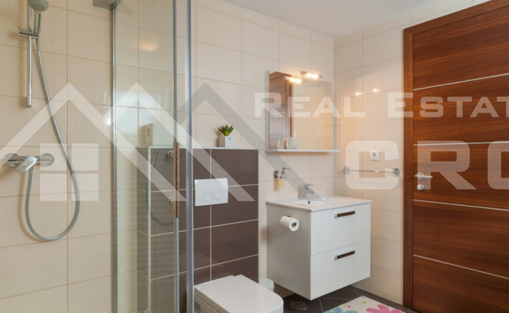 Beautiful villa in a quiet location with a lovely sea view, for sale (7)
