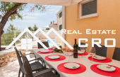 Beautiful villa in a quiet location with a lovely sea view, for sale (5)