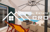 Beautiful villa in a quiet location with a lovely sea view, for sale (8)