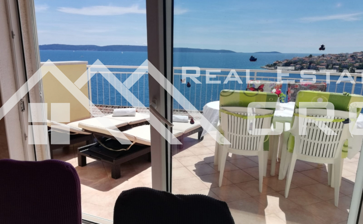 The apartment house with amazing sea view for sale, Ciovo Island (3)