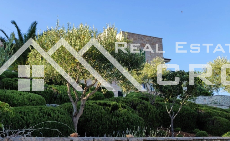 Villa with swimming pool and sea view for sale, Brac Island (9)