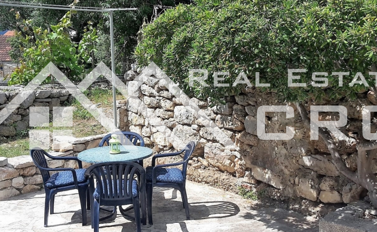 Renovated stone house in a beautiful location in Bol for sale (7)