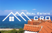 Old stone house with garden close to the sea in Sutivan for sale (1)
