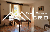 Old stone house with garden close to the sea in Sutivan for sale (7)