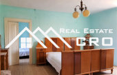 Old stone house with garden close to the sea in Sutivan for sale (9)