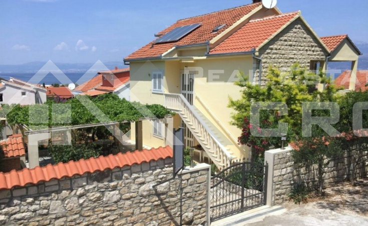 Brac properties – Detached apartment house in Supetar, for sale