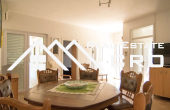 Detached apartment house in Supetar, for sale (11)