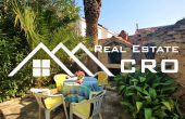 Beautiful stone house with big garden in Supetar, island Brac, for sale (3)