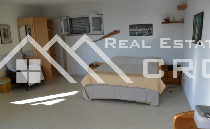 Vis real estate – House with beautiful sea view on a land that sizes 36800 m2 for sale, Vis Island (6)