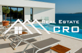 Korcula properties – Modern villa with overflow swimming pool in the first row to the sea on Korcula Island, for sale (15)