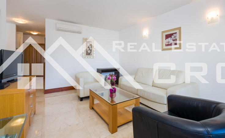 Two - bedroom furnished apartment with sea view for sale  (4)