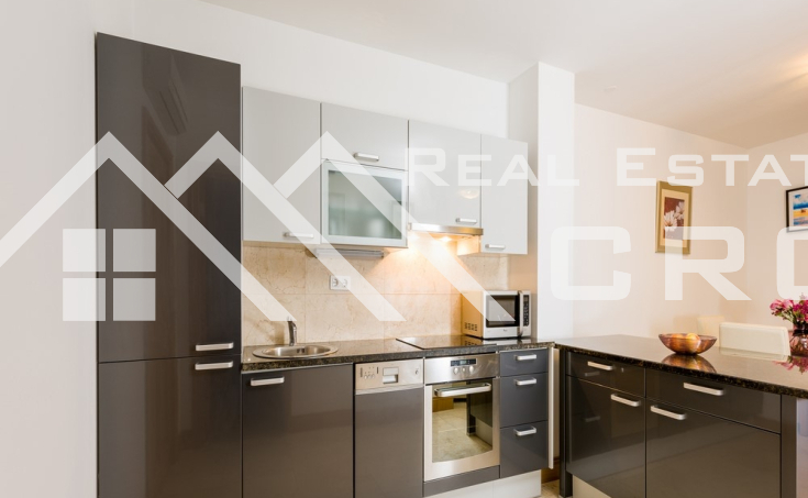  Dvosobni apartman s bazenom na prodaju (3)